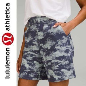 Lululemon - Loungeful High-Rise Short 7’’ - Size 4 - BNWT
